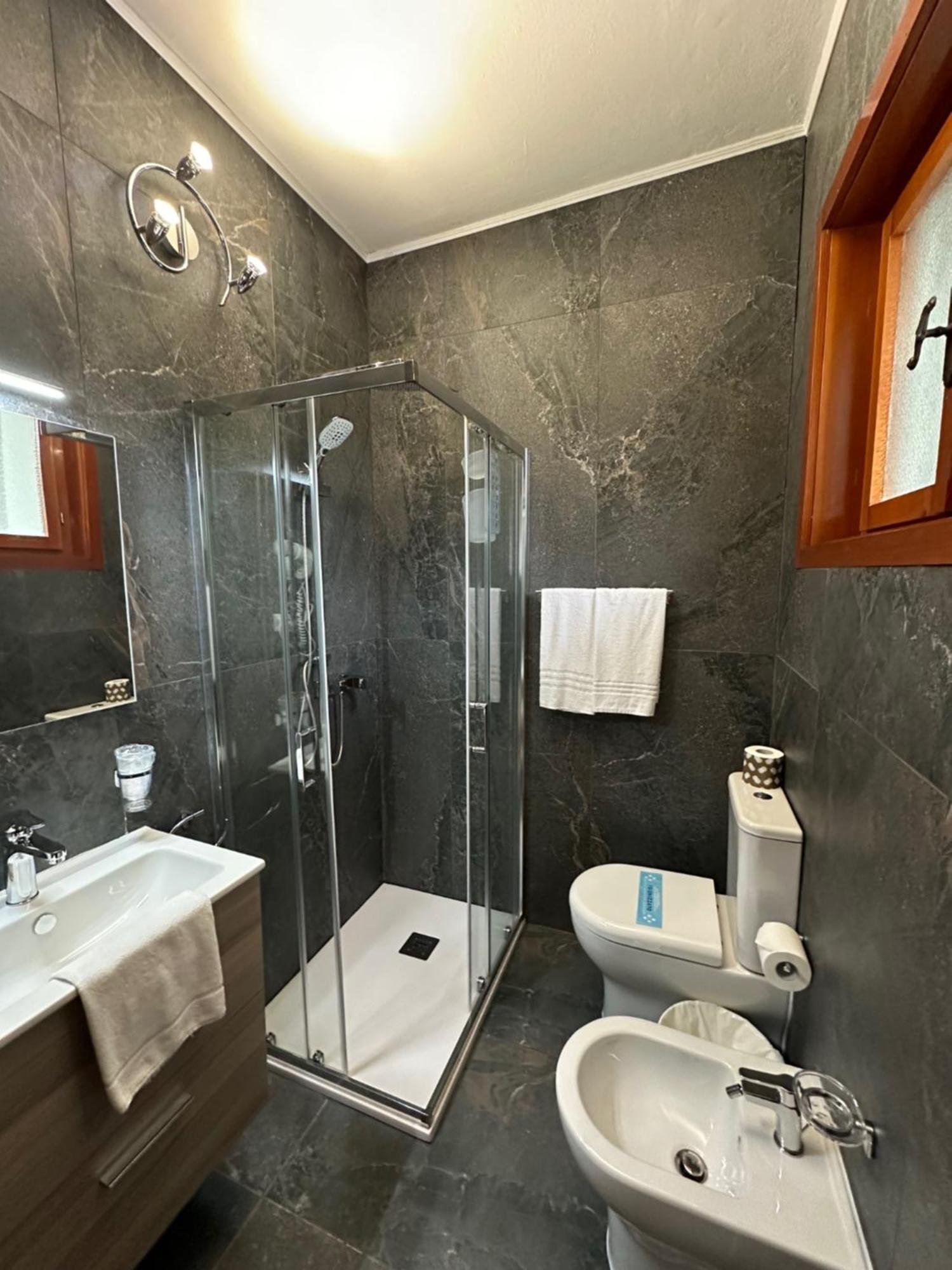 Hotel Moreri غرادو المظهر الخارجي الصورة
